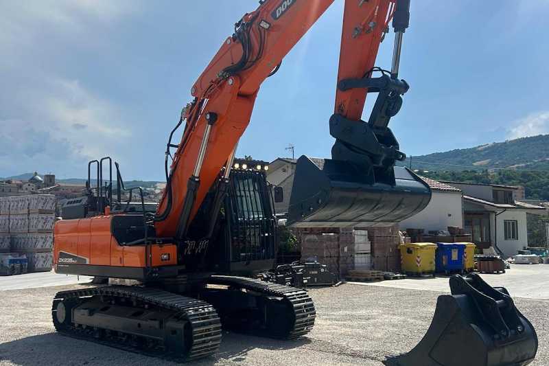 OmecoHub - Immagine DOOSAN DX235NLC